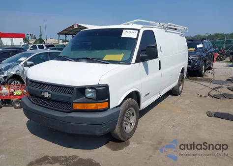 2004 Chevrolet Express из США, поврежденный, VIN 1GCHG35U241162191